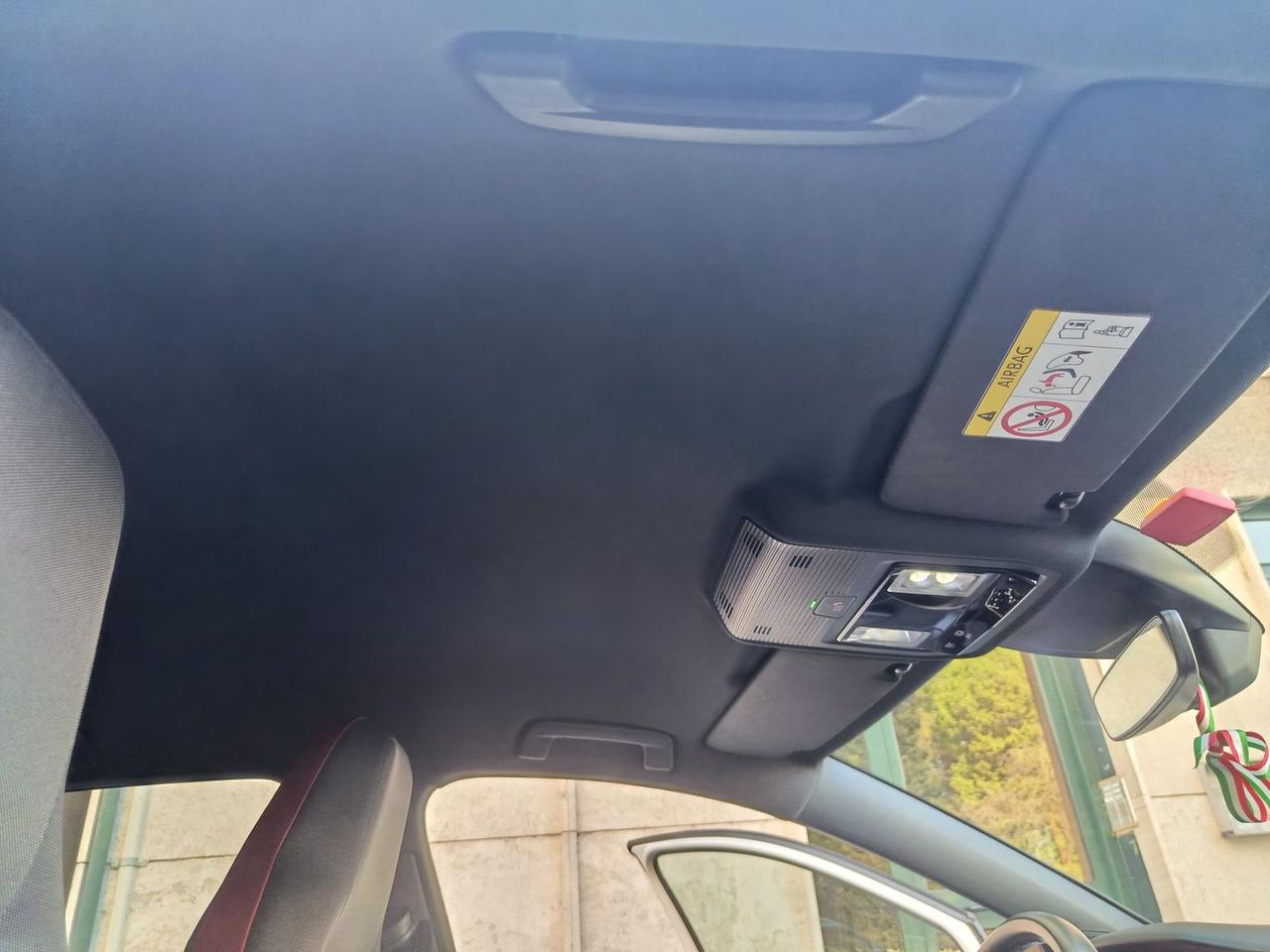 Volkswagen Golf Ultimate 2.0 TSI GTI #10337