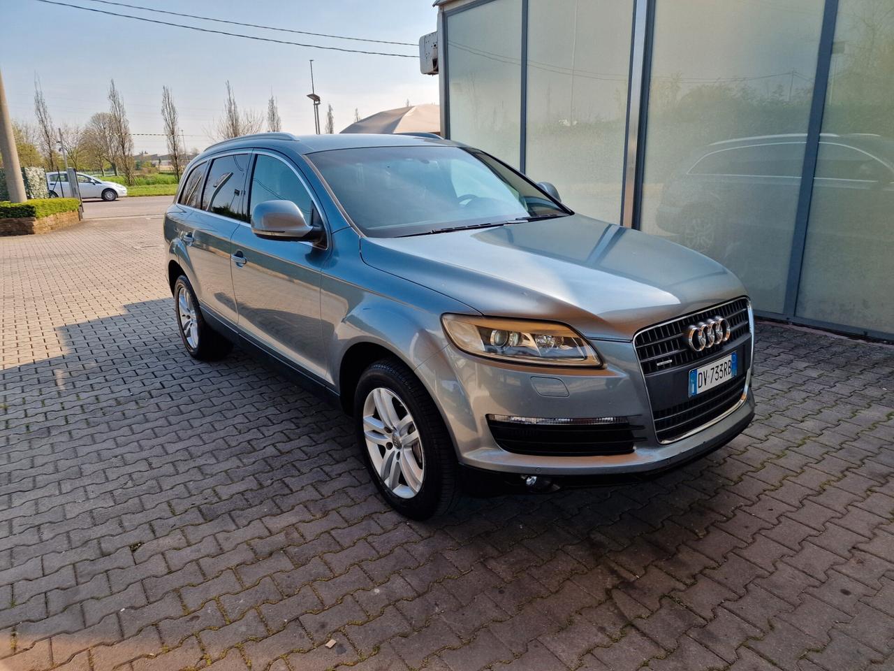 Audi Q7 3.0TDI TDI quattro tiptronic