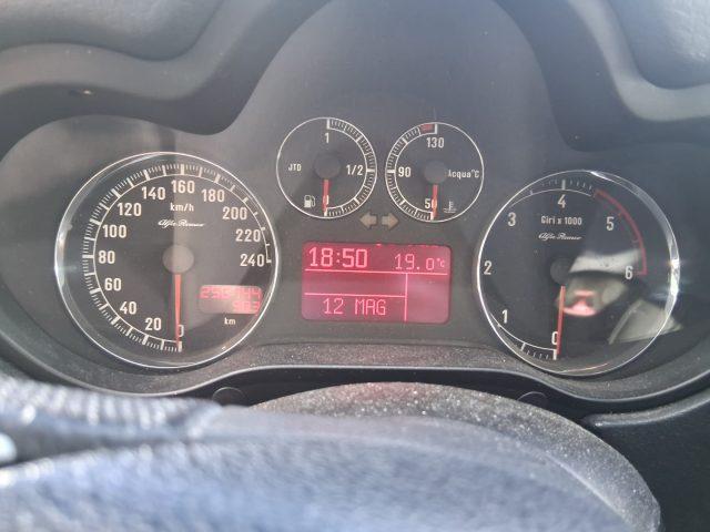 ALFA ROMEO 147 1.9 JTD (120) 5 porte Distinctive MOTORE RUMOROSO