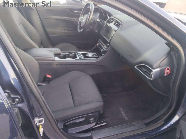 JAGUAR XE XE 2.0d Pure Business edition 180cv tg :FG873SR