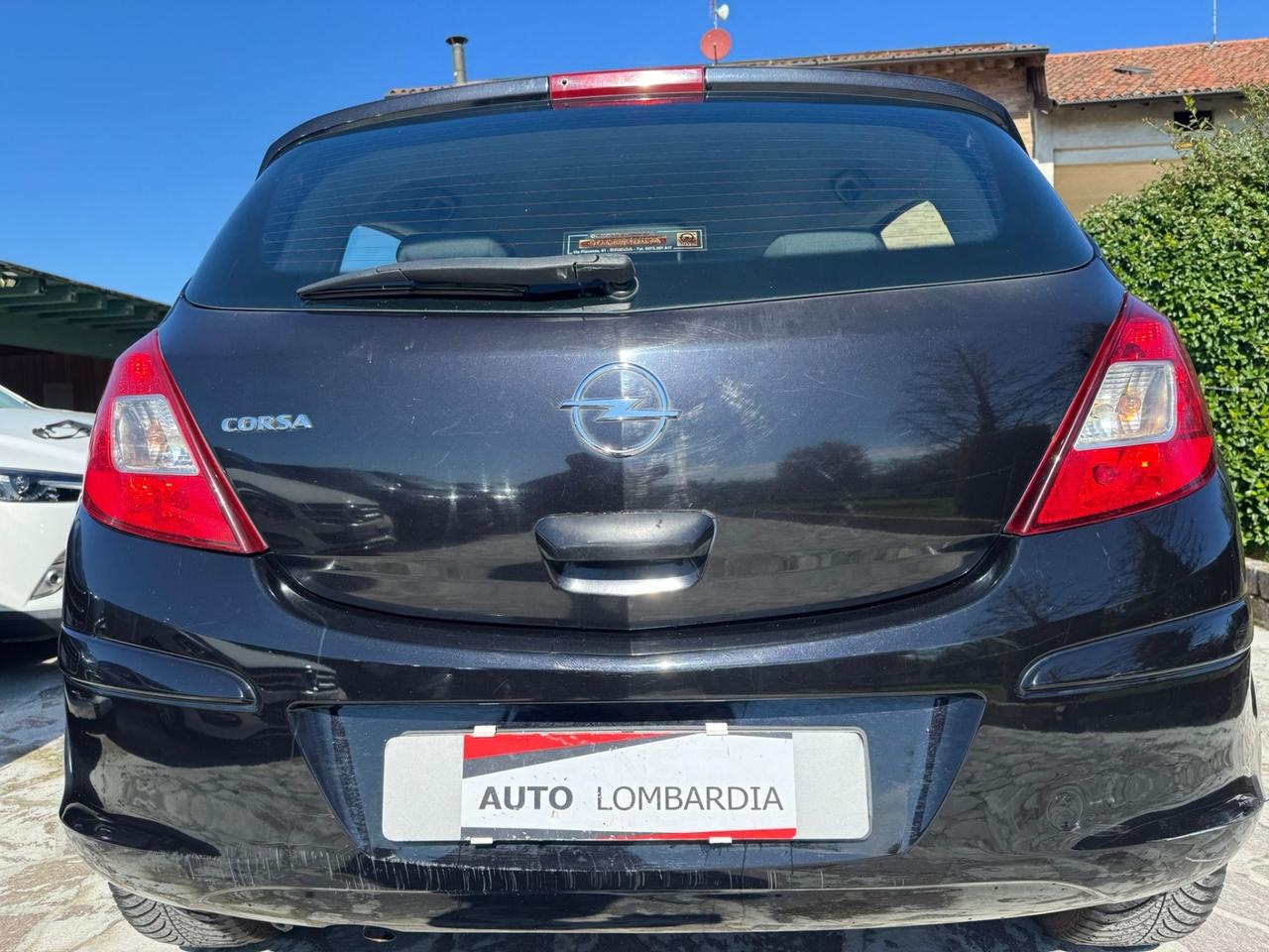 Opel Corsa 1.2 5 porte Cosmo neopatentati