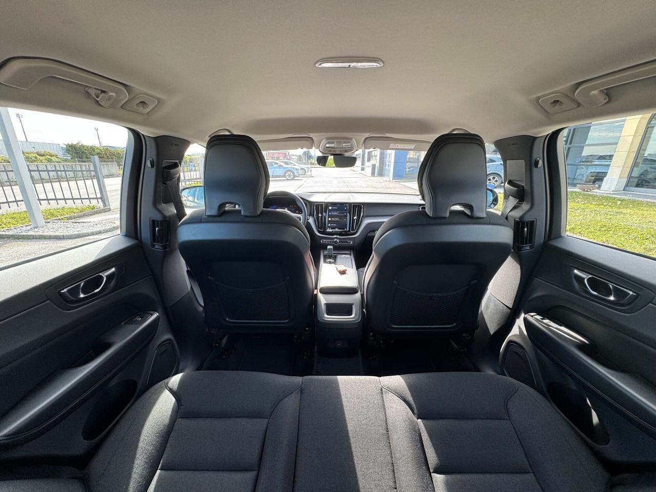 Volvo XC60 B4 AWD (Diesel/Hybrid) Business Plus