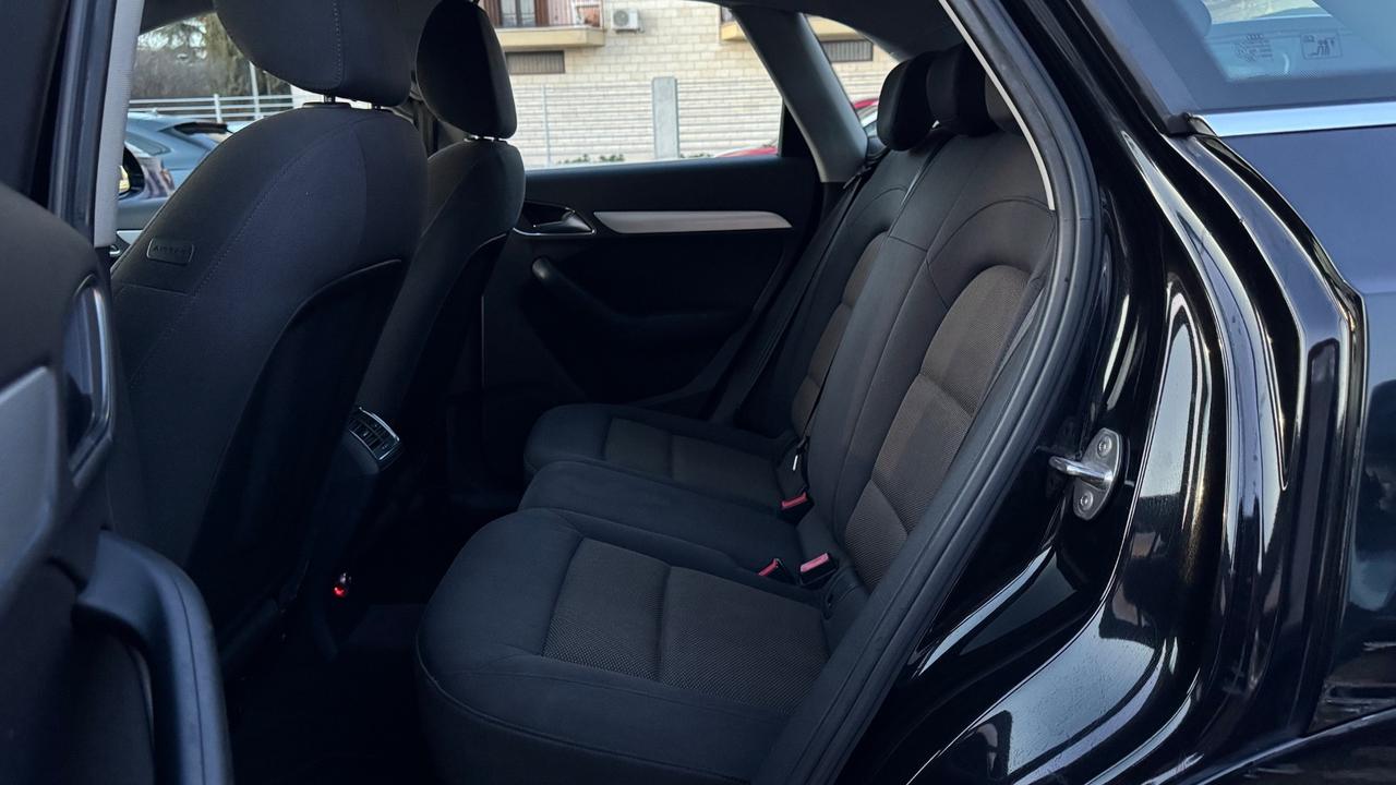 Audi Q3 2.0 TDI Buisness plus -2012