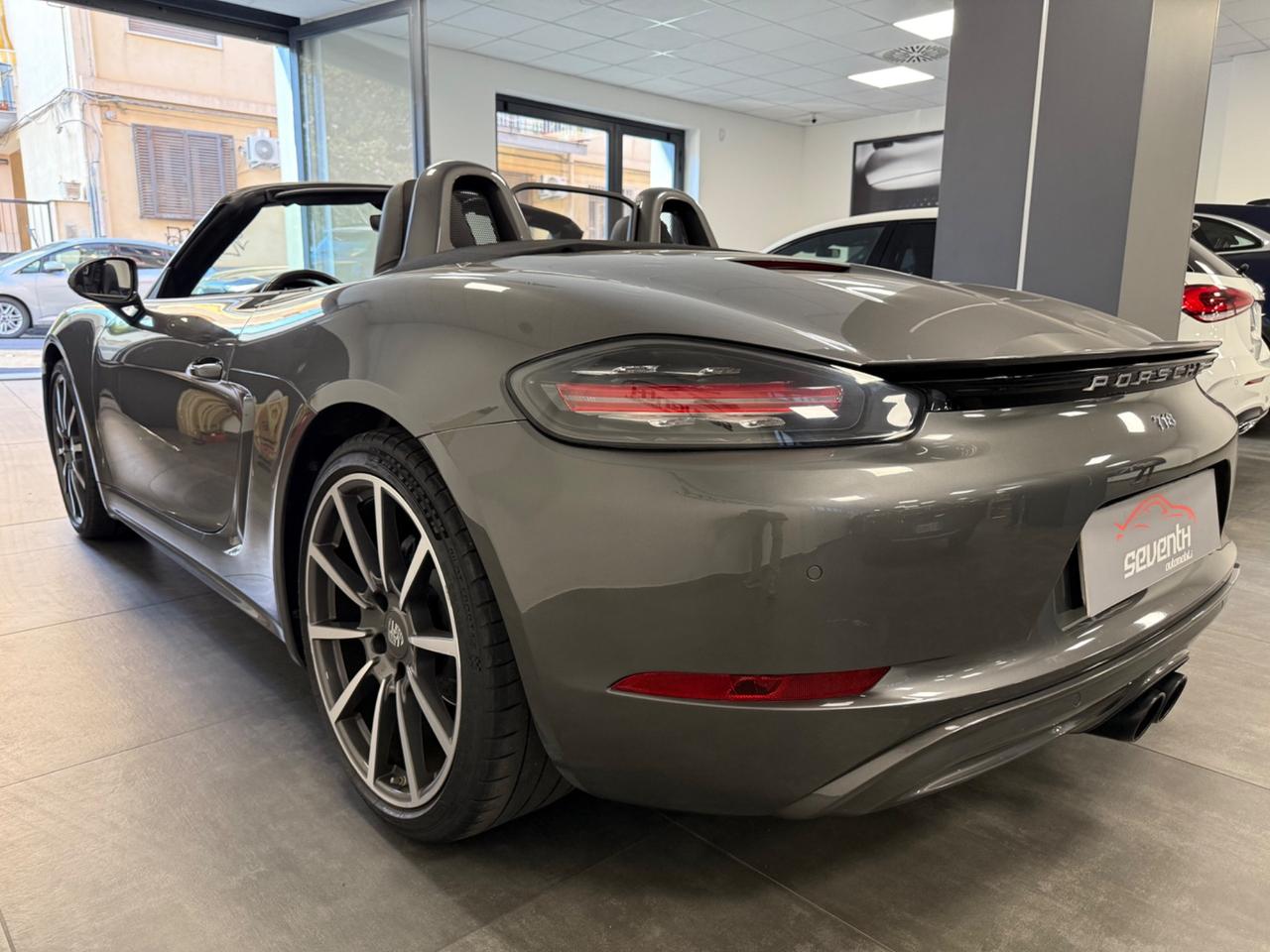 Porsche 718 Spyder Boxster 2.0