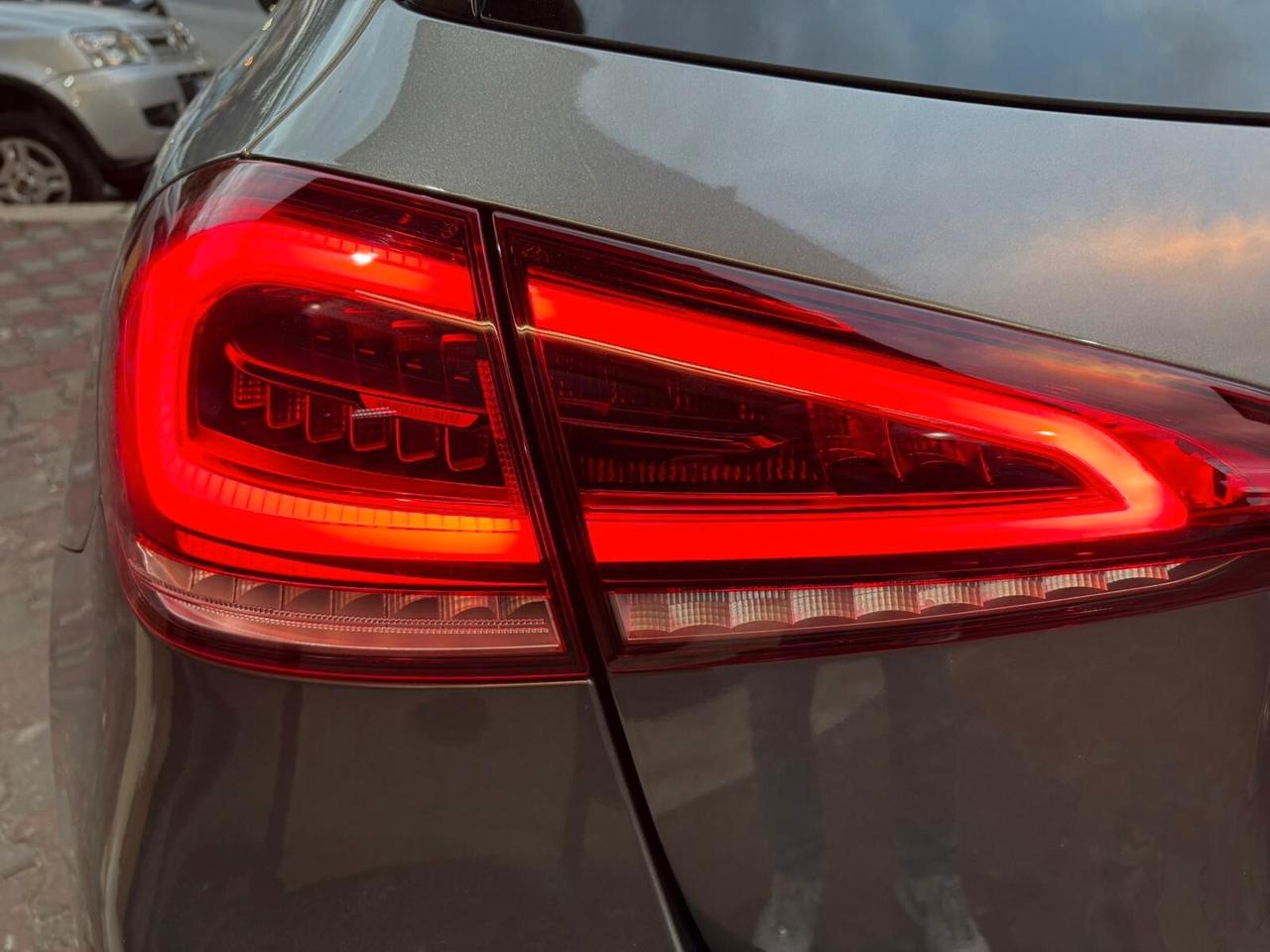 Mercedes-benz A 180 d Premium AMG