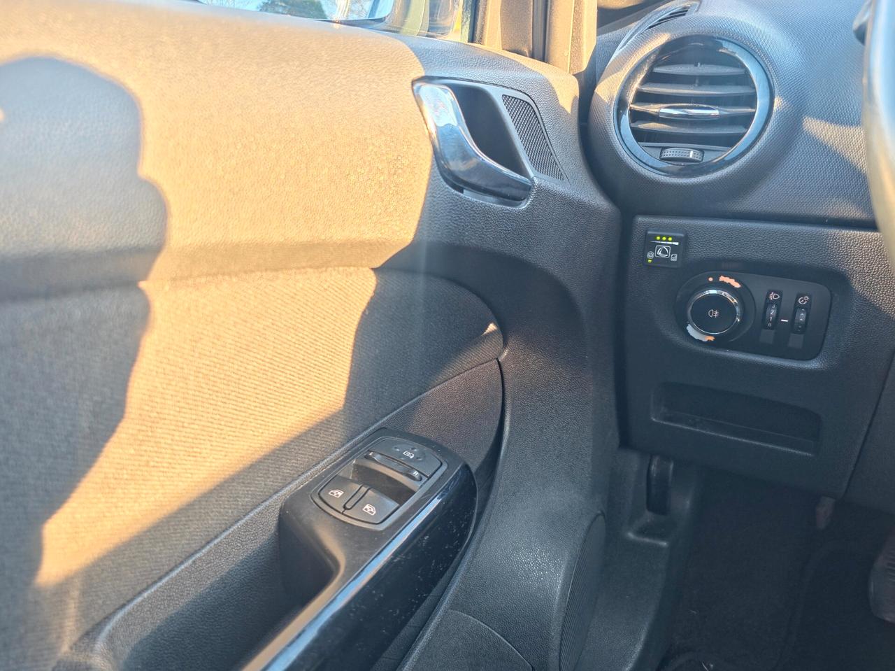 Opel Corsa 1.2 5 porte Edition 2010-E5 GPL Manuale NEO