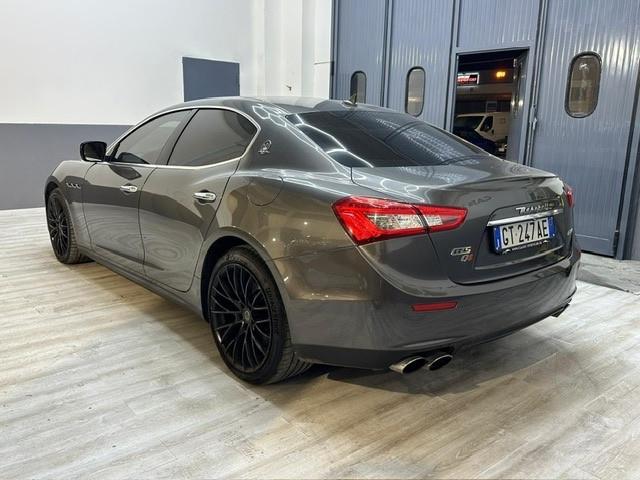 Maserati Ghibli V6 330cv