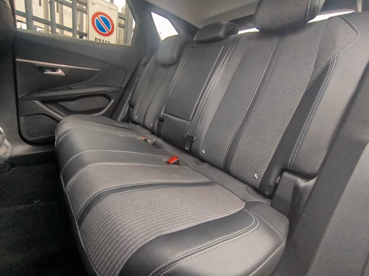 PEUGEOT 3008 ALLURE 1.5hdi - EAT8- UNIPRO*PREZZO BOMBA FINO AL 27 AGOSTO* RESTYLING- KM CERTI