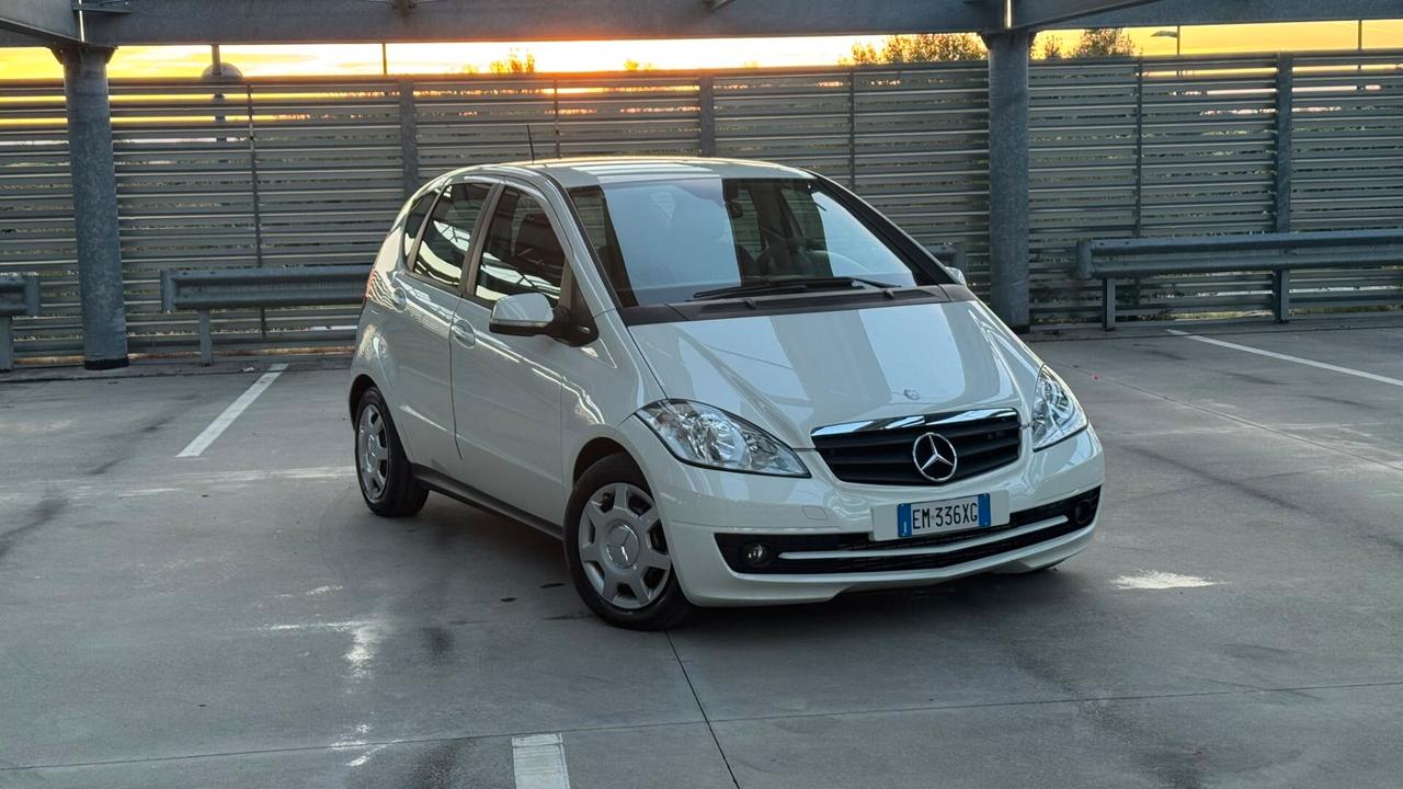 Mercedes-benz A 160 CDI BlueEFFICIENCY Executive