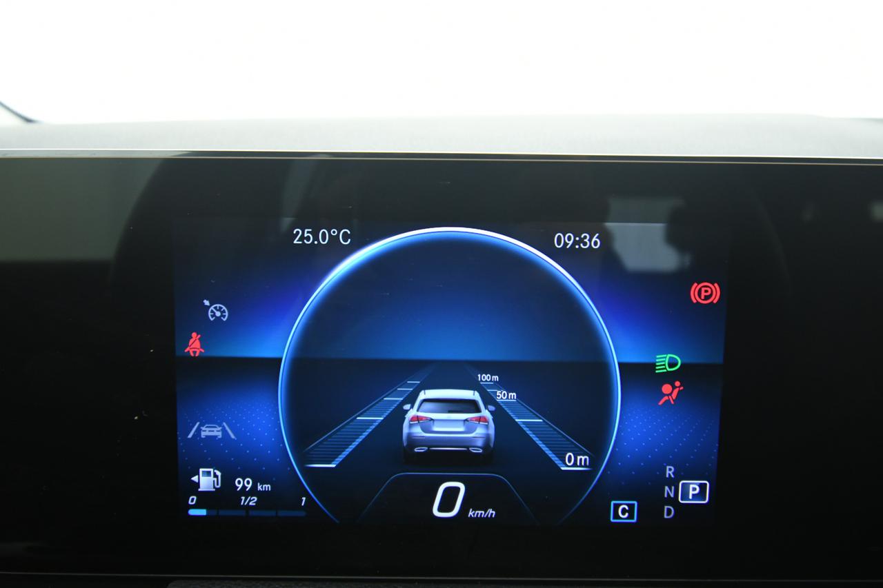 Mercedes-Benz GLA 200 d Business auto CAMERA+LED