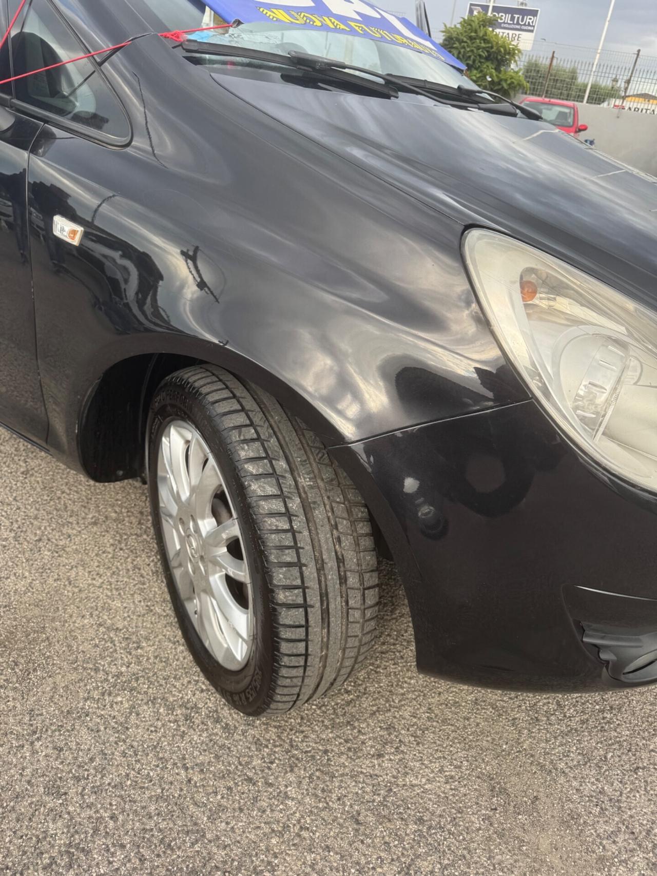 Opel Corsa 1.2 80CV 3 porte GPL-TECH Club