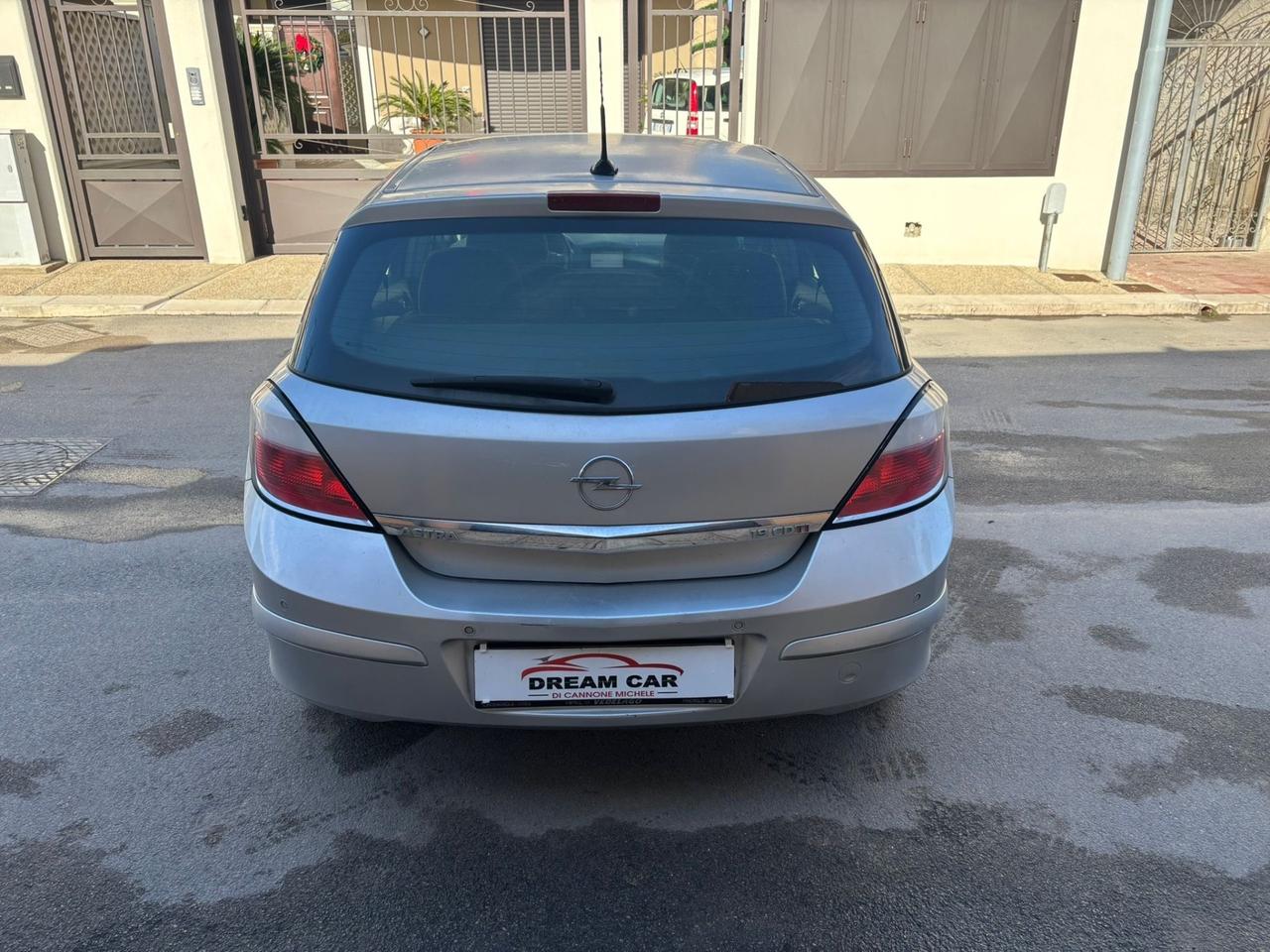 Opel Astra 1.9 16V CDTI 150CV 5 porte Cosmo