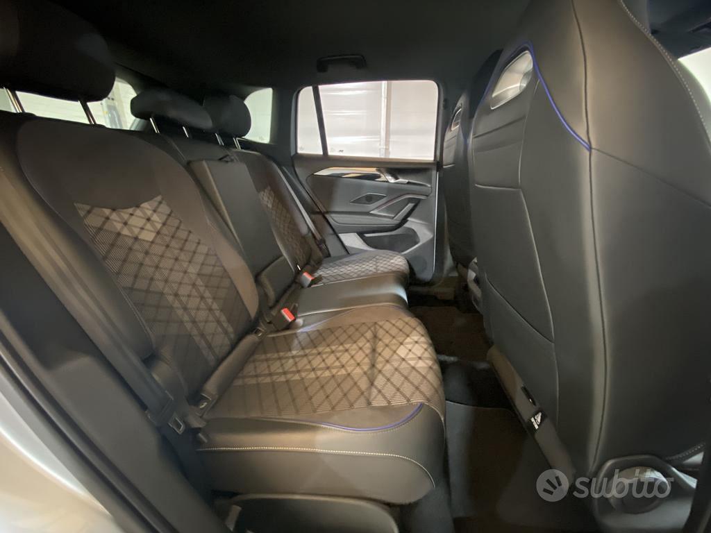 Volkswagen Tiguan 2.0 tdi R-Line 150cv dsg