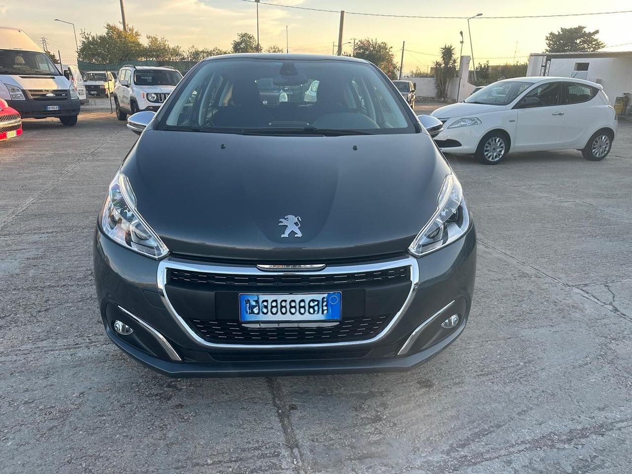 Peugeot 208 1.2 PureTech Allure (2016) | OK NEOPATENTATI - Solo 64.400 KM!