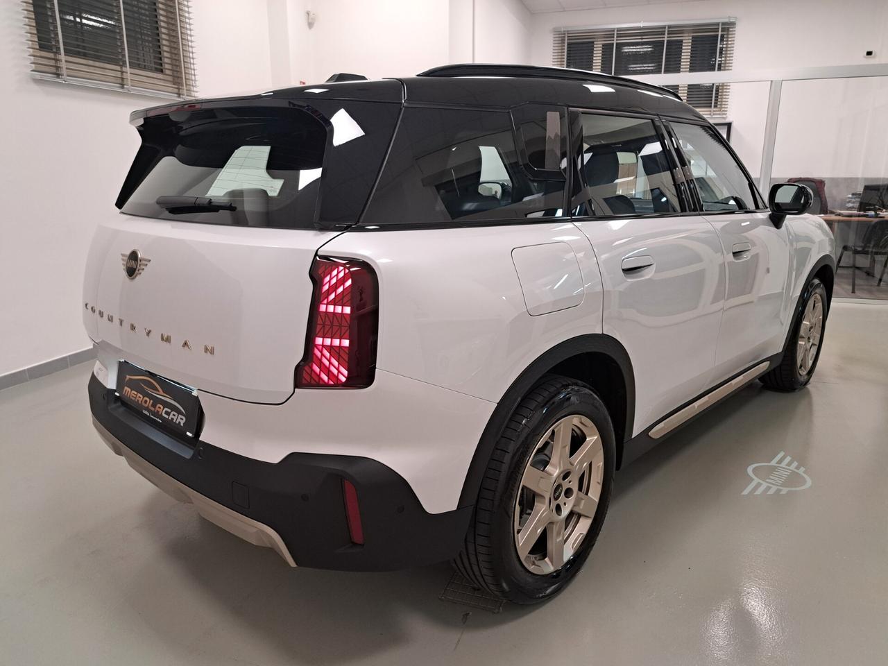 Mini Cooper Countryman U25 1.5 48V C Favoured auto hybrid 170cv