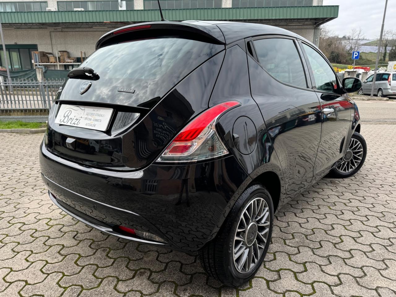 Lancia Ypsilon 1.0 FireFly 5 porte S&S Hybrid Gold Plus