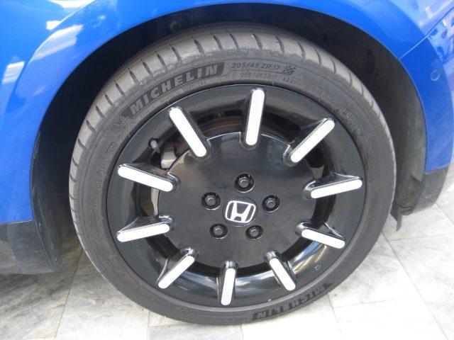 HONDA e Advance 17