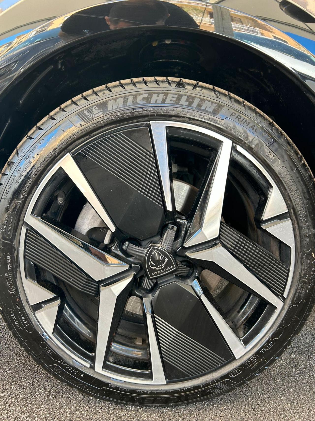 Peugeot 208 Hybrid 145 e-DCS6 GT