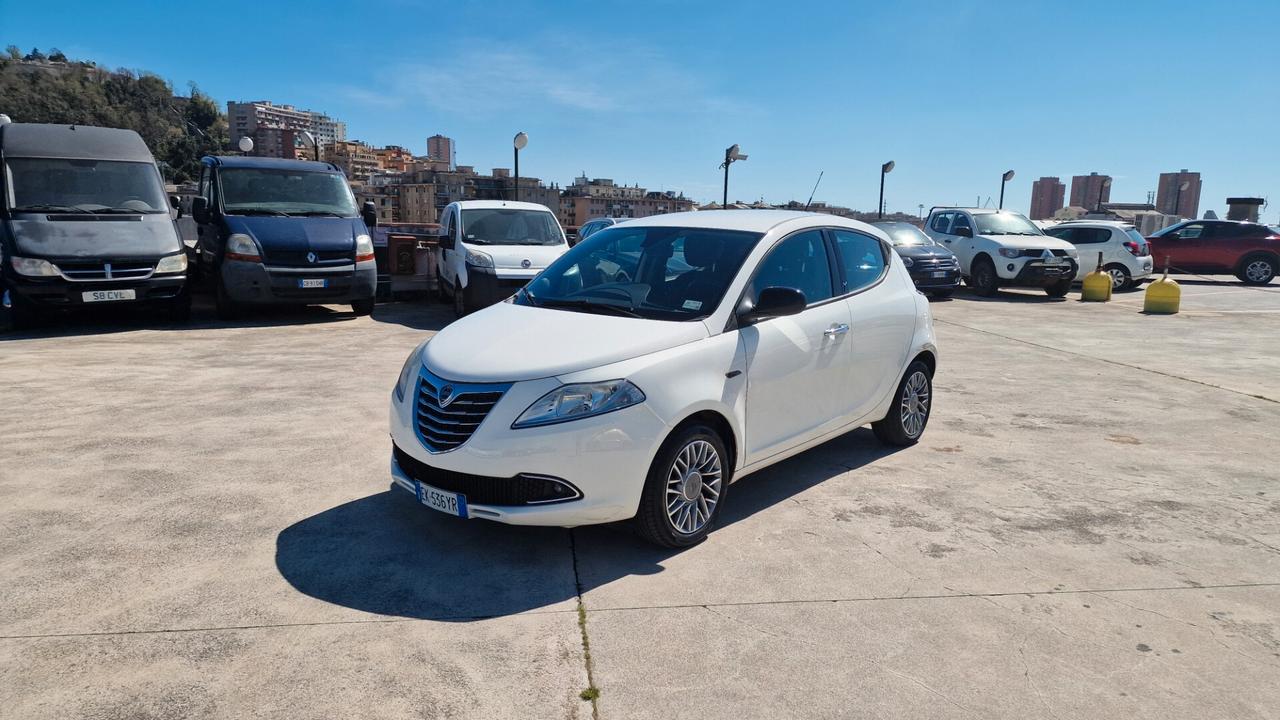 Lancia Ypsilon 1.2 69 CV Argento