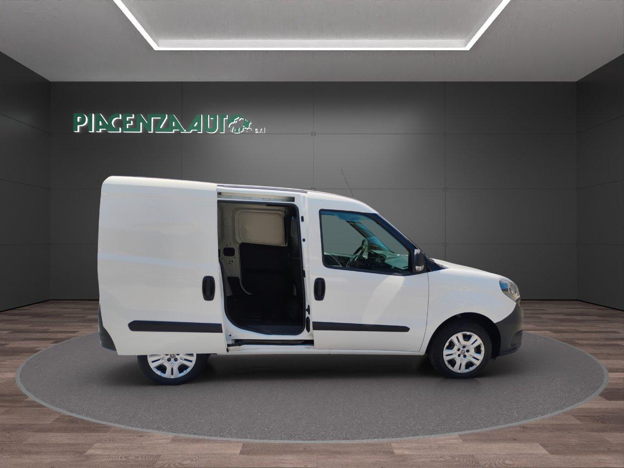 FIAT Doblo cargo 1.6 mjt. Lounge S&S.DOPPIA PORTA LATERALE
