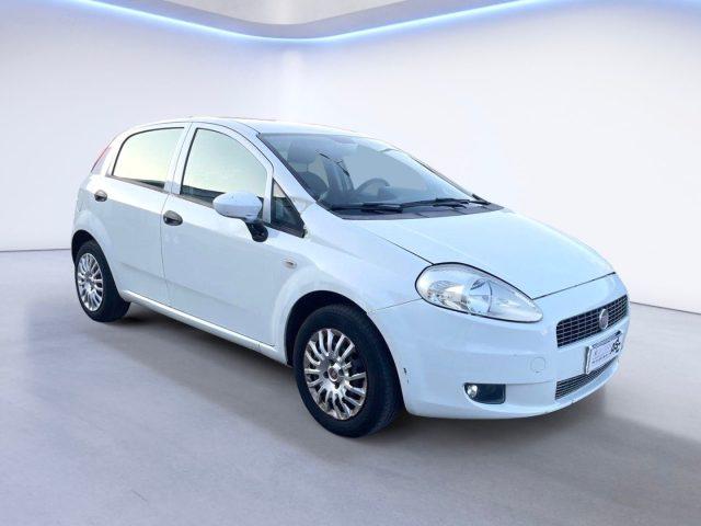 FIAT Grande Punto 1.2 BENZ 69 CV 5 porte ADATTA A NEOPATENTATI