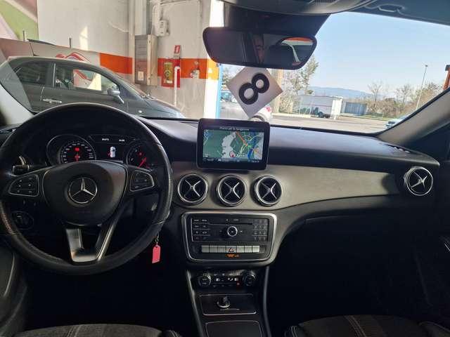 Mercedes-Benz GLA 200 GLA d Premium auto