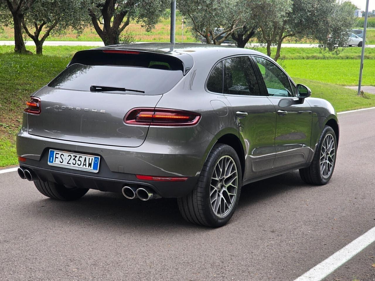 Porsche Macan 2.0 BENZINA 252 CAVALLI - 2018