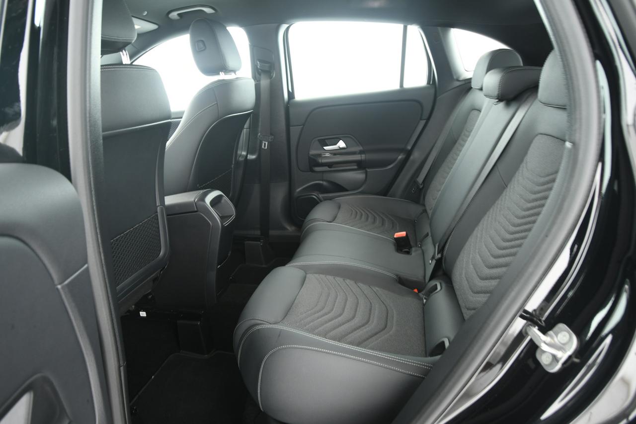 Mercedes-Benz GLA 180 d Advanced auto NEOPATENTATI+CAMERA+LED