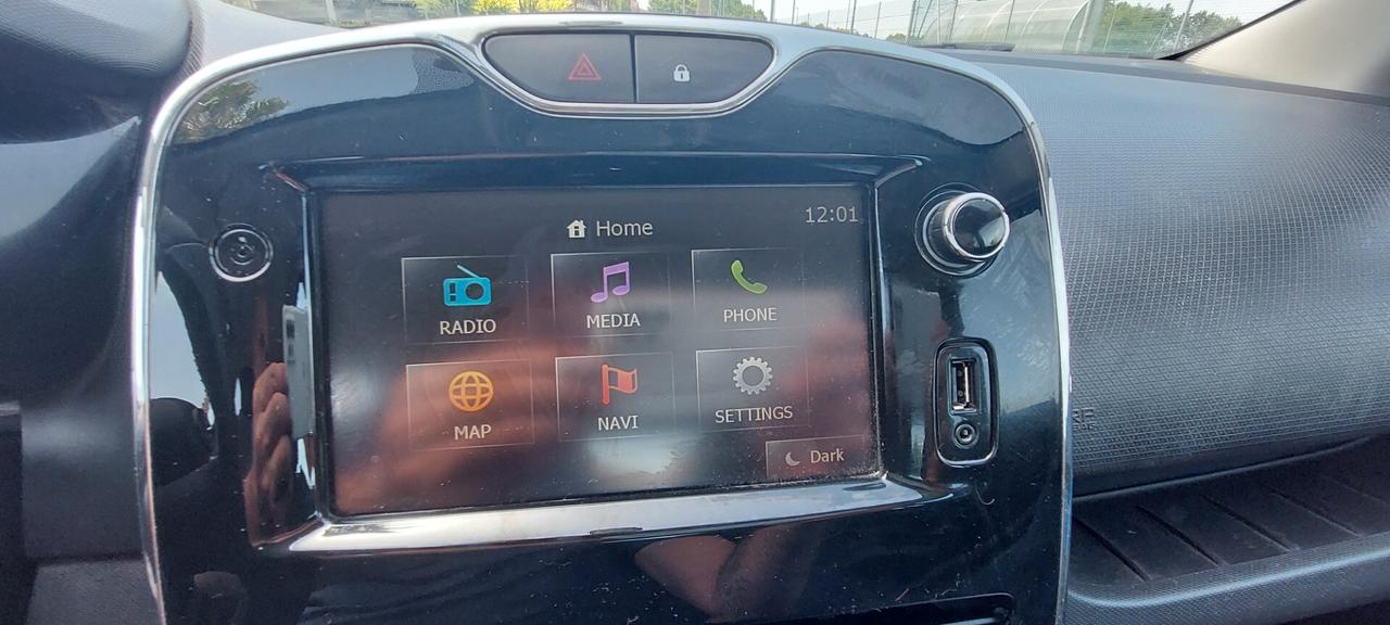 CLIO 1.2 GPL SCADENZA 2034 NAVIGATORE TELEFONO FULL X NEOPATENTATI 75 CV IMPECCABILE