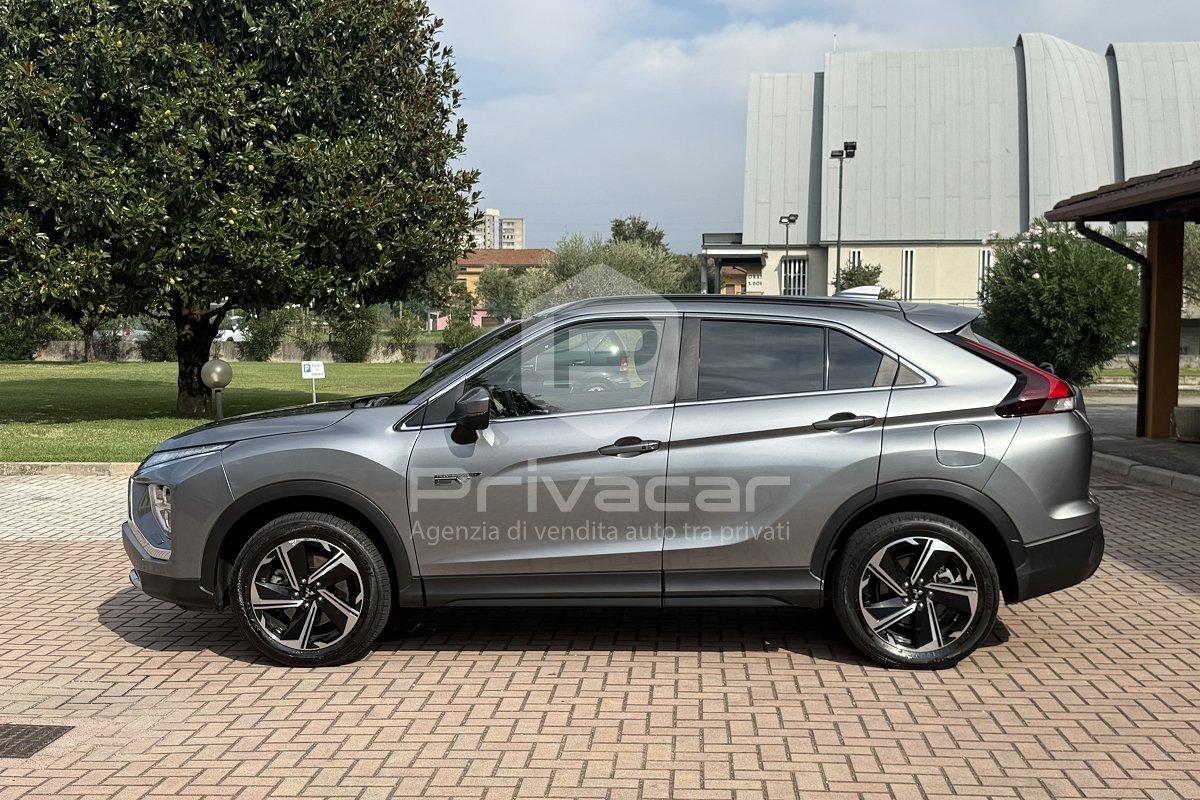 MITSUBISHI Eclipse Cross 2.4 MIVEC 4WD PHEV Instyle SDA Pack 0