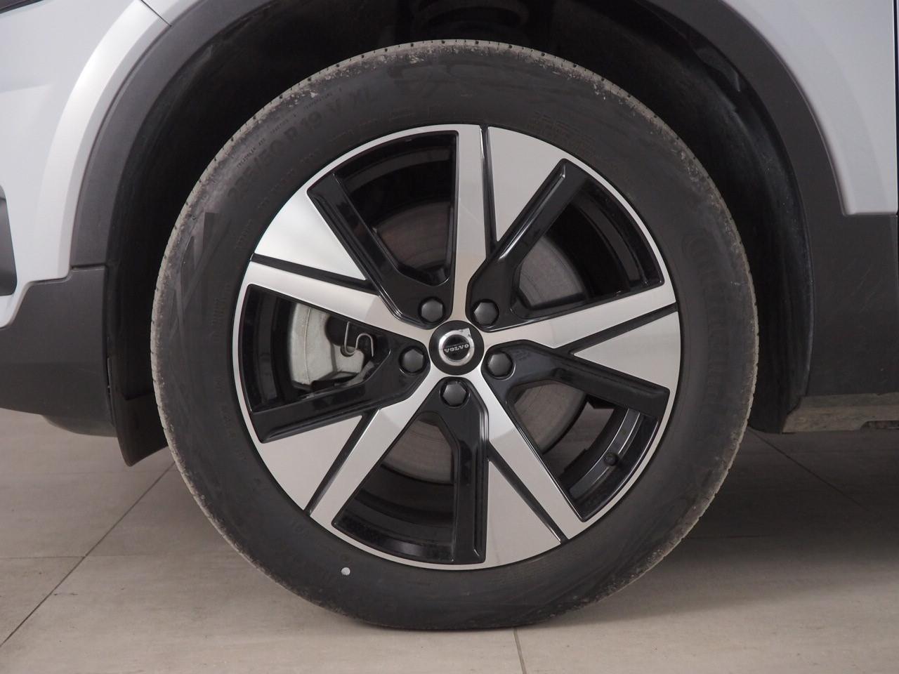 VOLVO XC40 Recharge RDesign P8 AWD AUT