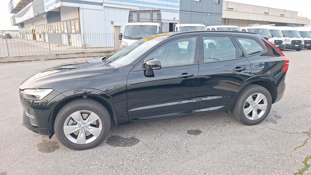 Volvo XC 60 XC60 B4 (d) AWD automatico Essential