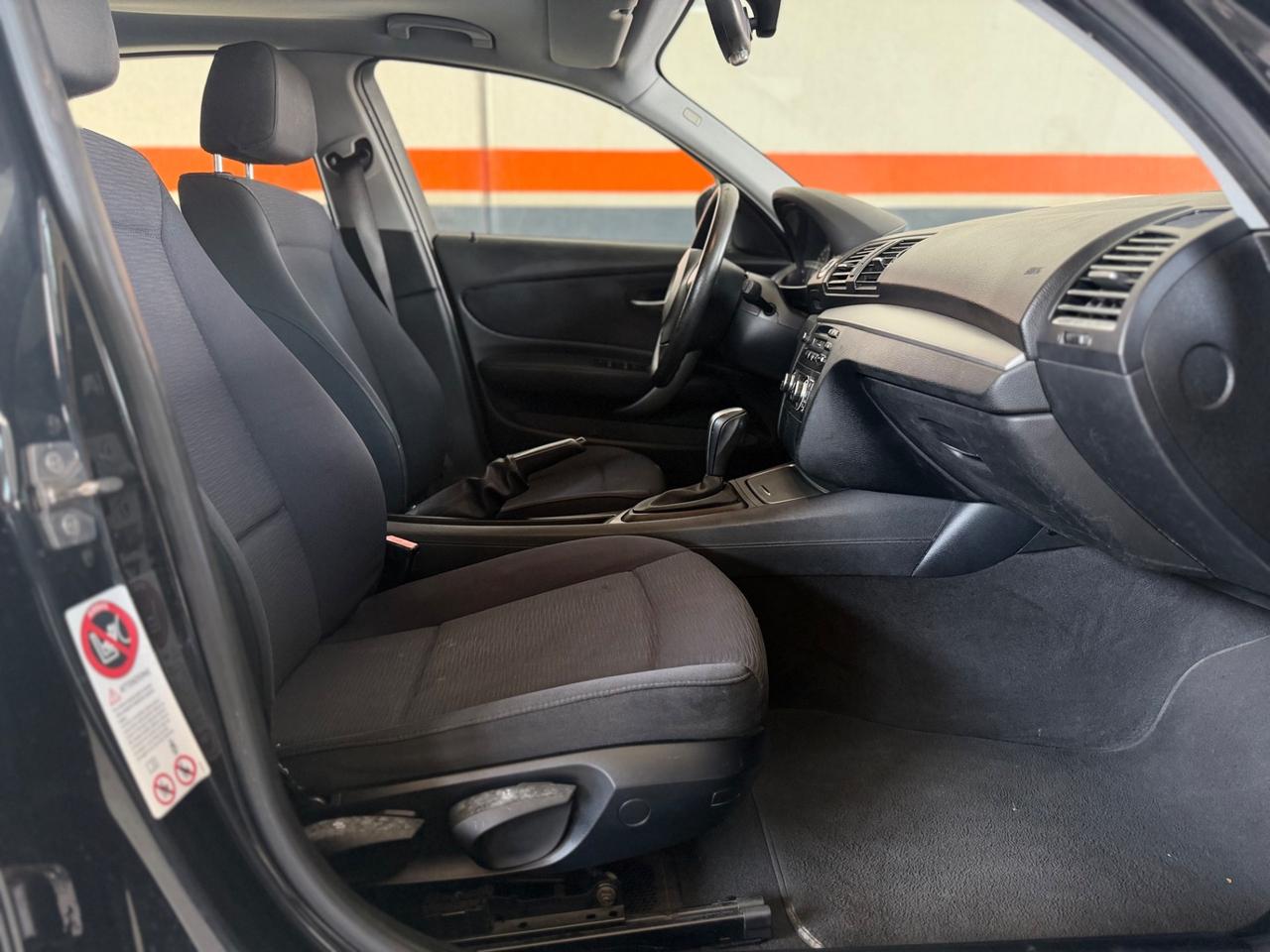 Bmw 118 118d 2.0 143CV cat 5 porte Attiva NEOPATENTATI