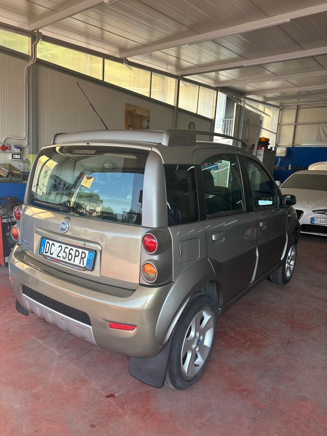 Fiat Panda 1.3 MJT 16V 4x4 Cross