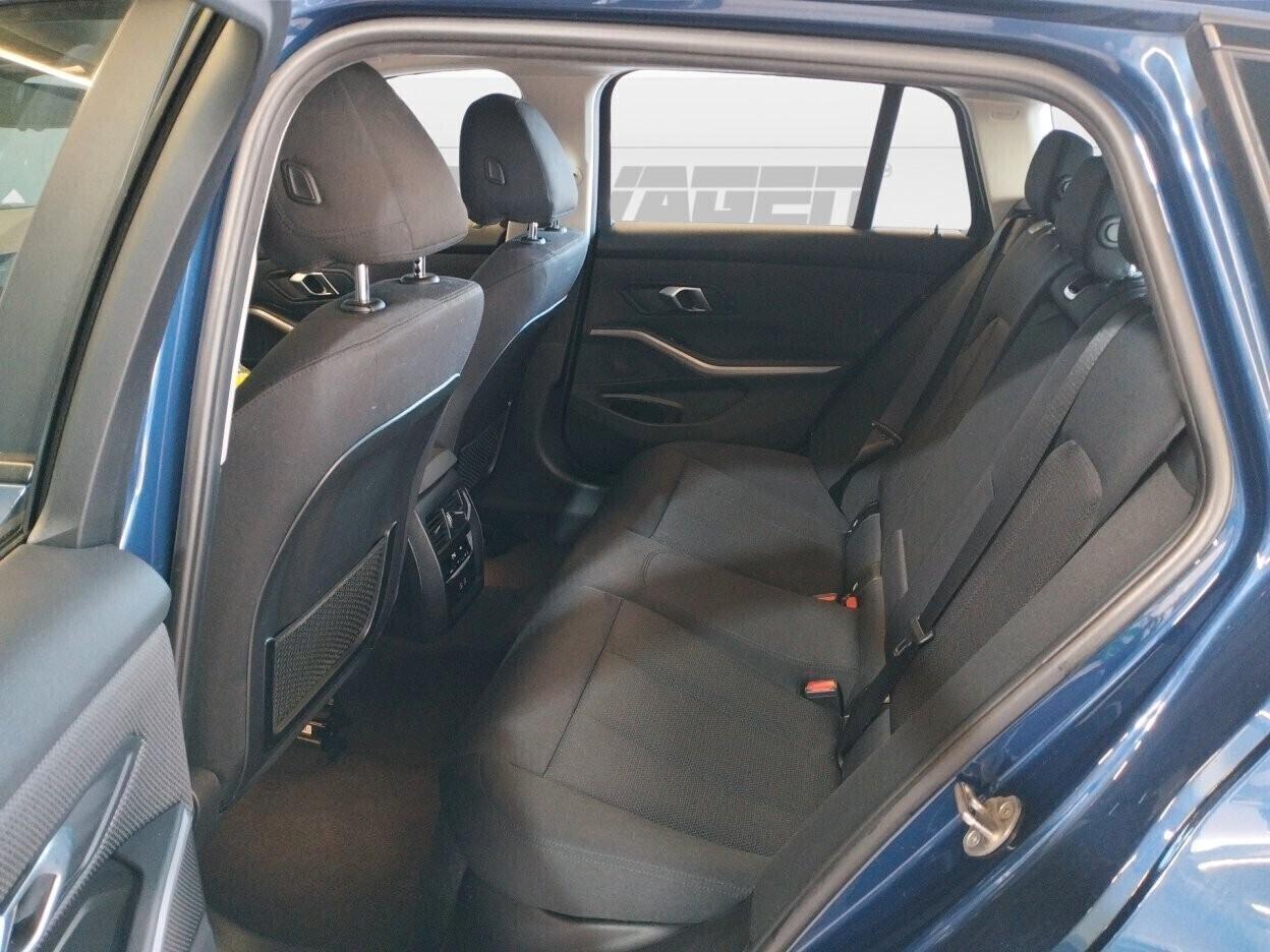 BMW 320 d Touring mhev 48V xdrive Business Advantage auto