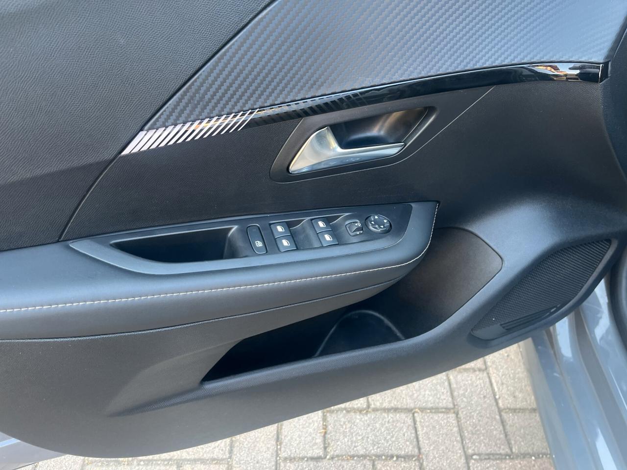 Peugeot 208 PureTech 100 Stop&Start 5 porte Allure