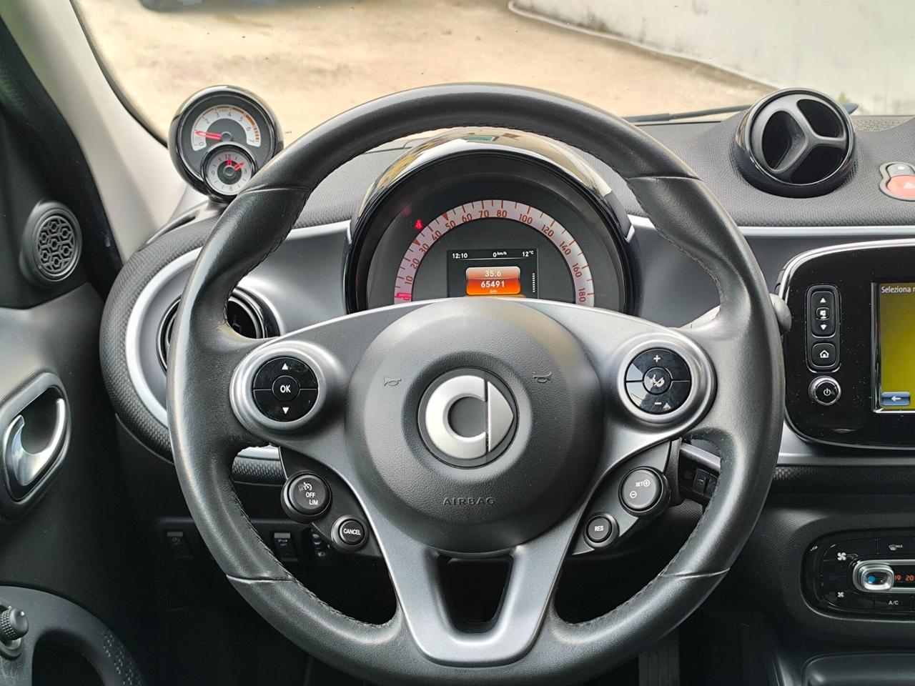 Smart ForFour 1.0 71 cv versione Passion Full Led