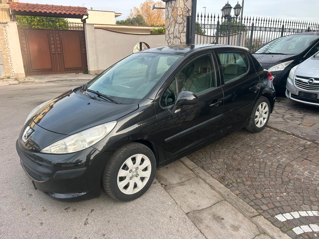 Peugeot 207 1.4 88CV 5p. ONE Line