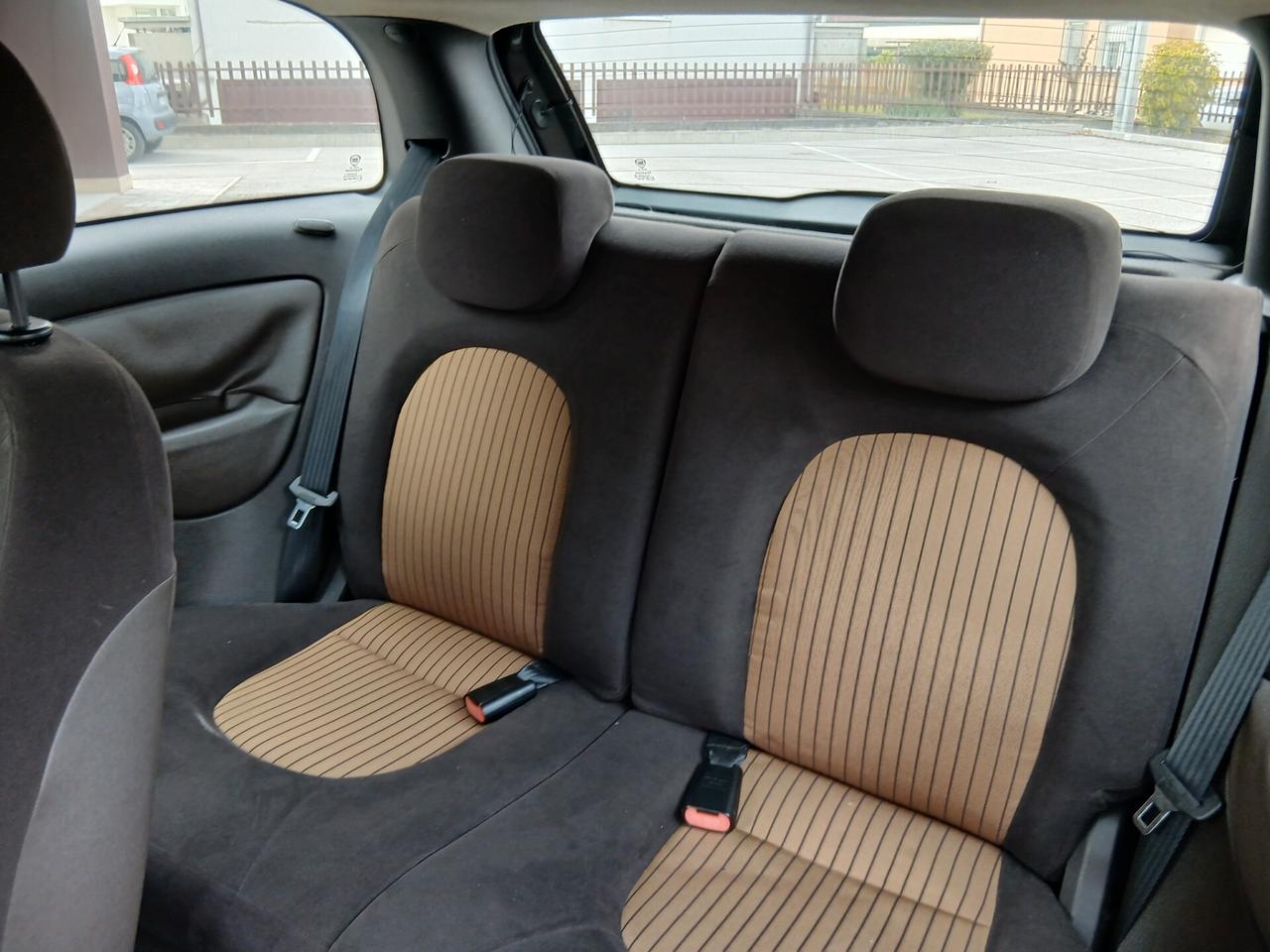 Lancia Ypsilon 1.4 in pronta consegna Ok per neo patentati