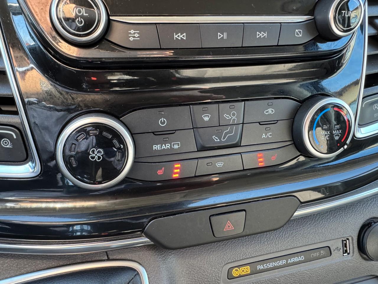 Ford Tourneo Custom Tit 2.0EcoBlue-Hybrid 130CV 8p.