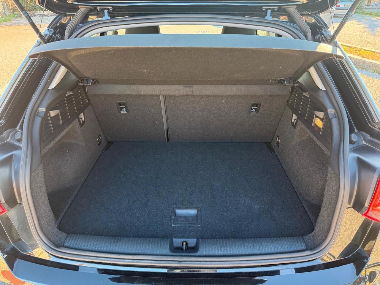 Audi Q2/30 TFSI/150CV/SLINE/CERCHI 18/PDC/CRUISE/NAVI/CLIMA/CRUISE CONTROL !!