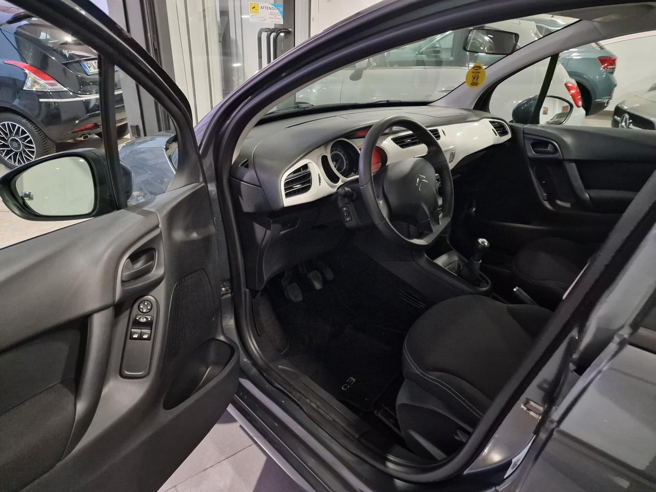 Citroen C3 PureTech 1.2cc 68cv Live Edition