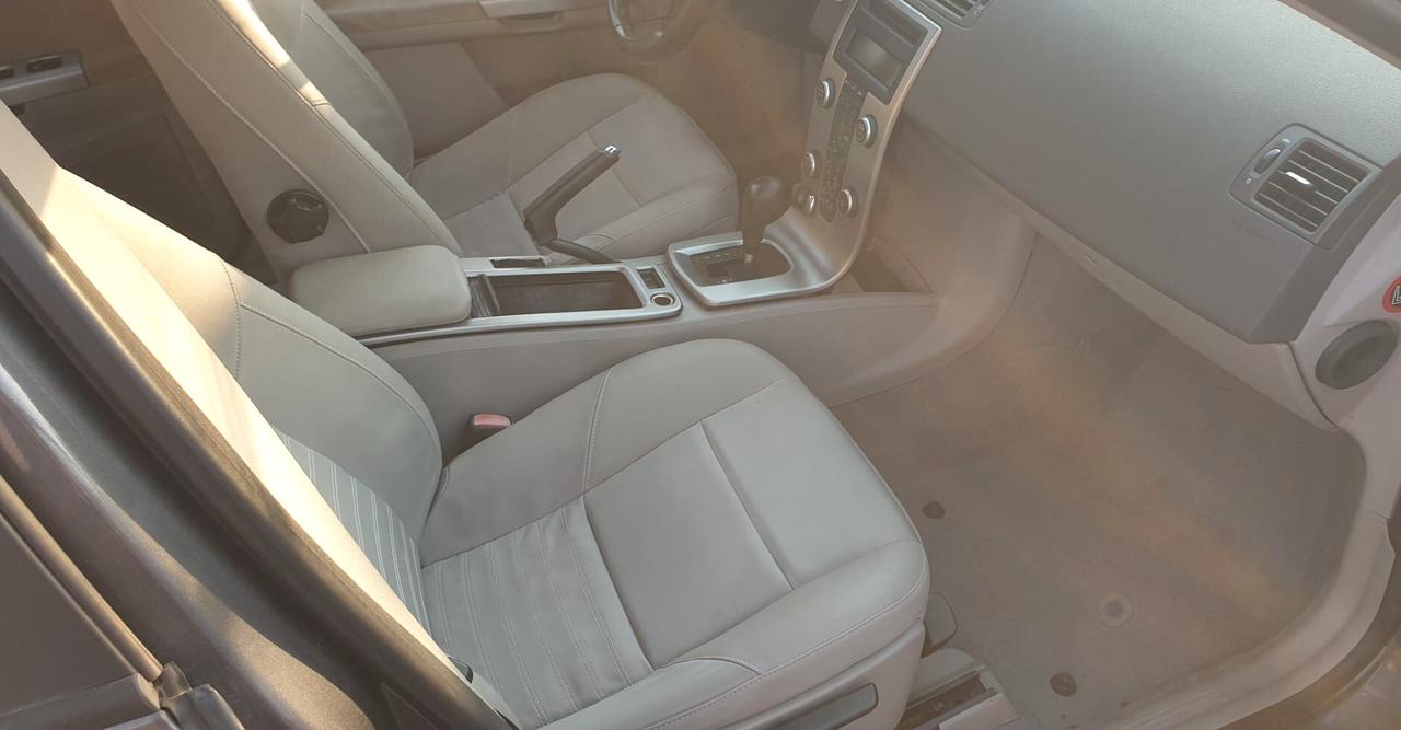 Volvo V50 2.0 D GUIDABILE DA NEOPATENTATI