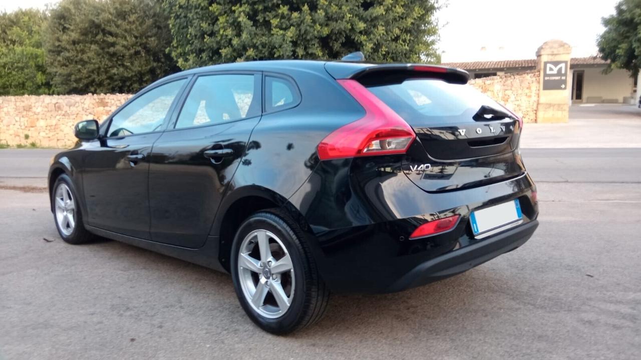 Volvo V40 D2 Momentum GearTronic