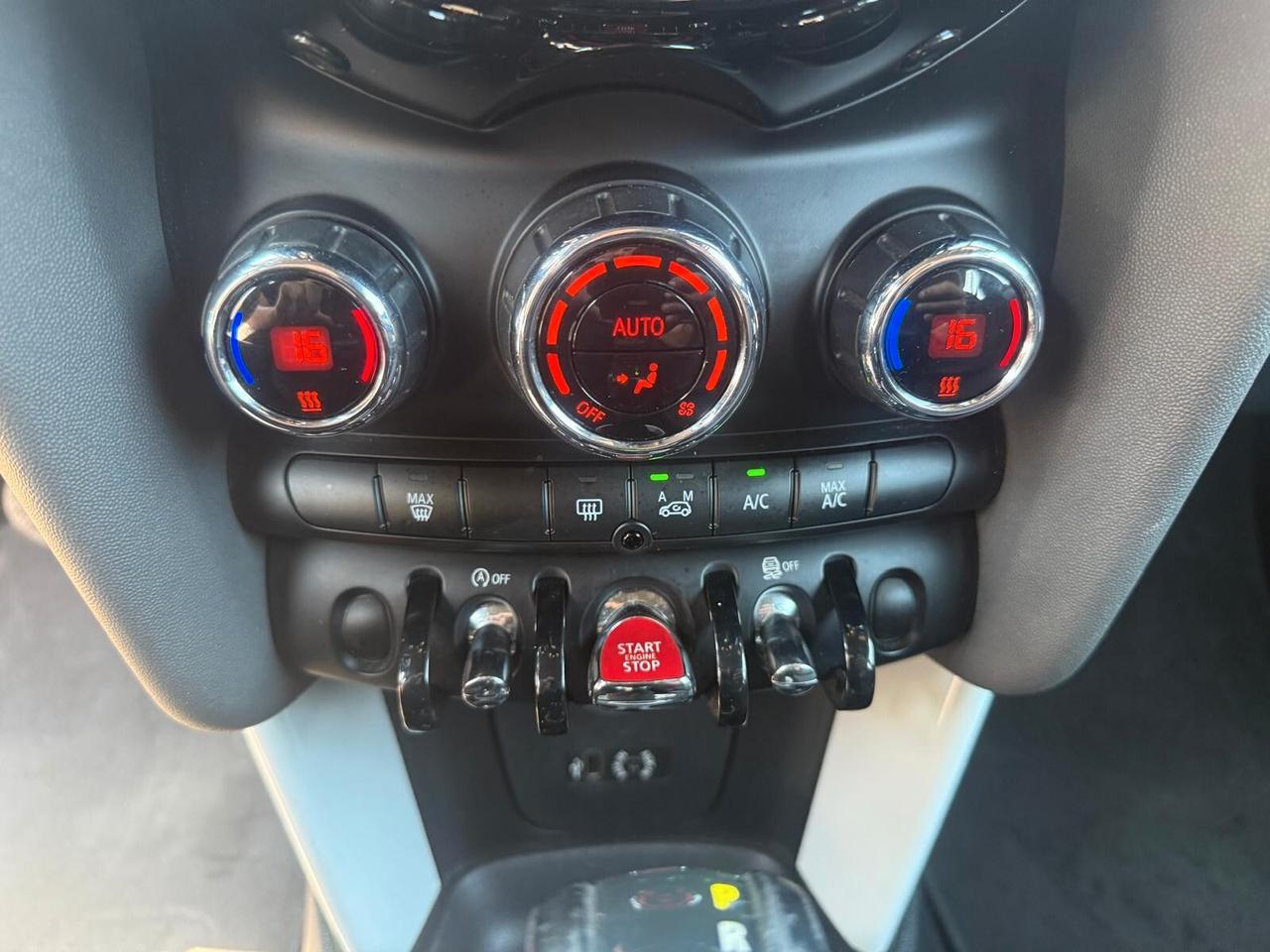Mini 1.5 Cooper D Business XL 5 porte