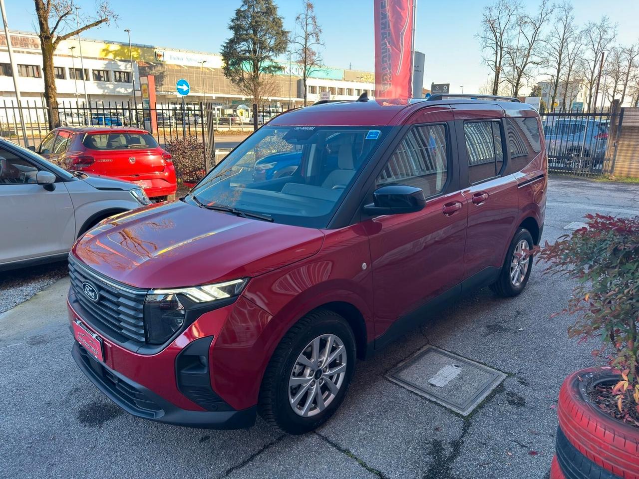 Ford Tourneo Courier 1.0 EcoBoost 125cv Powershift Titanium