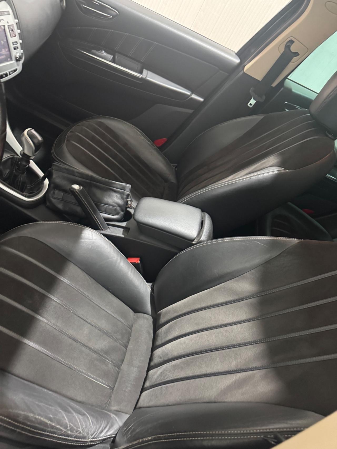 Lancia Delta 1.6 MJT DPF Platino