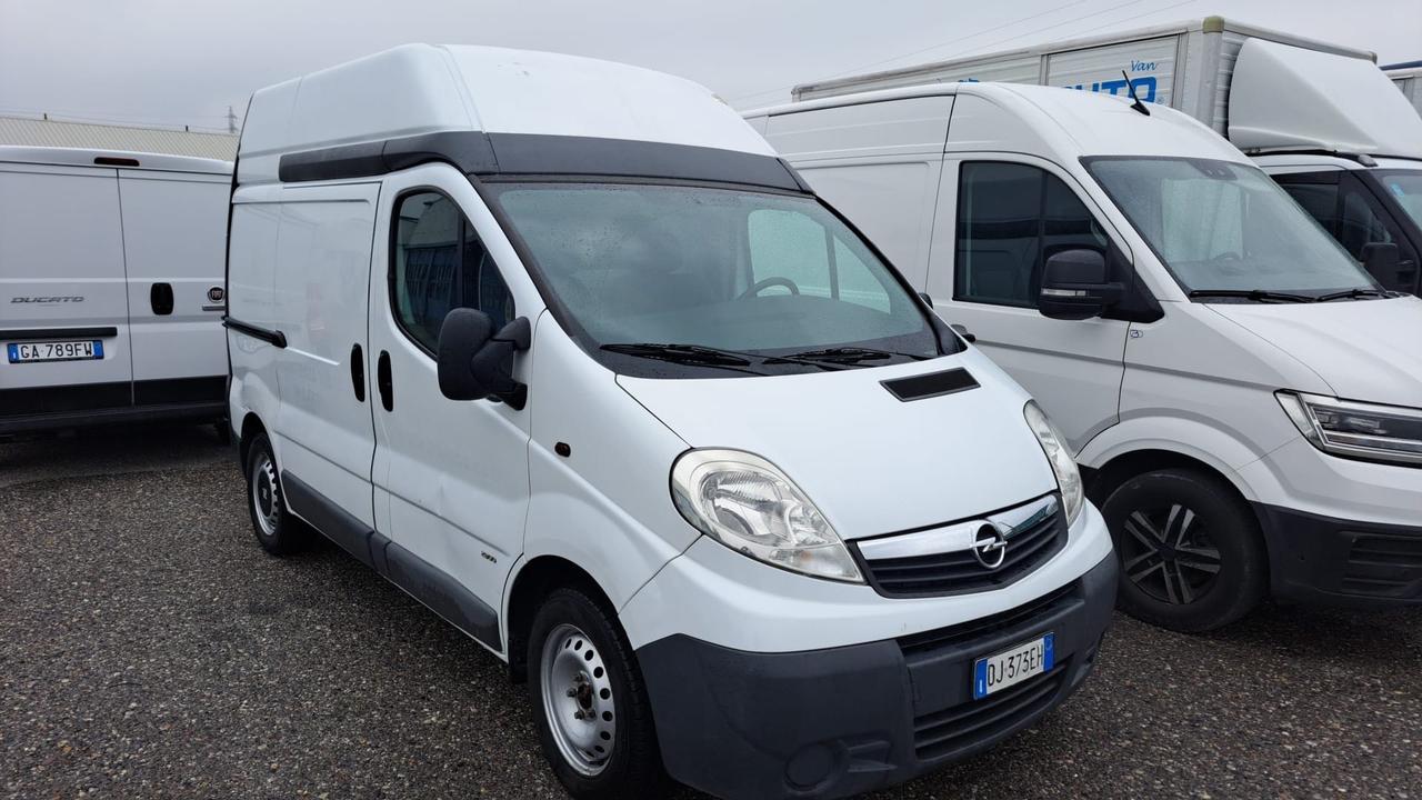 Opel Vivaro tetto super alto