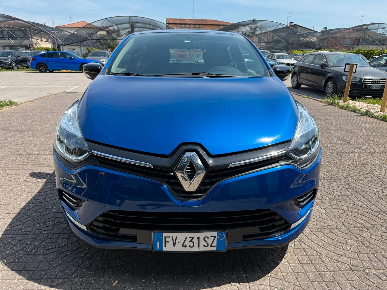 Renault Clio dCi 8V 75 CV 5 porte Moschino Intens