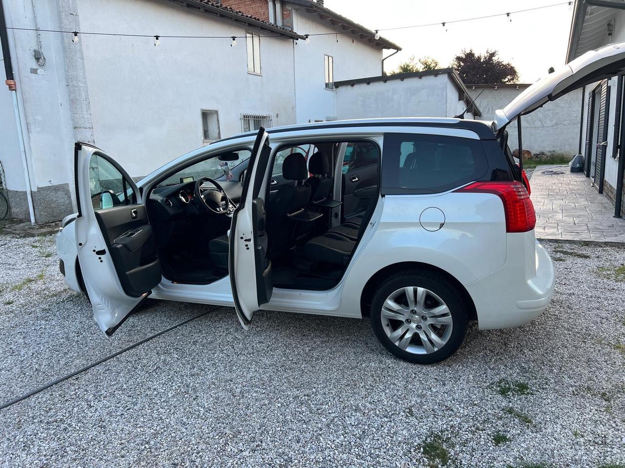Peugeot 5008 BlueHDi 120 S&S Allure